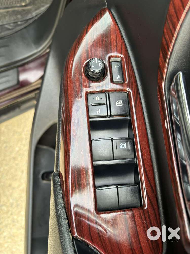 Toyota Innova Crysta 2.7 Gx Mt 8s, 2020, Petrol