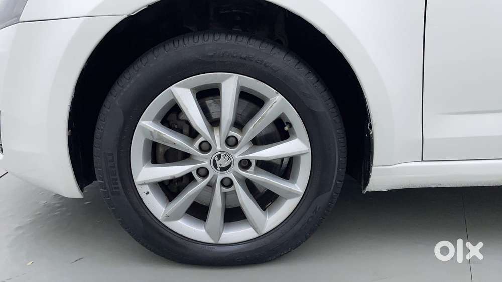 Skoda Octavia 2013-2017 Elegance 1.8 Tsi At, 2016, Petrol