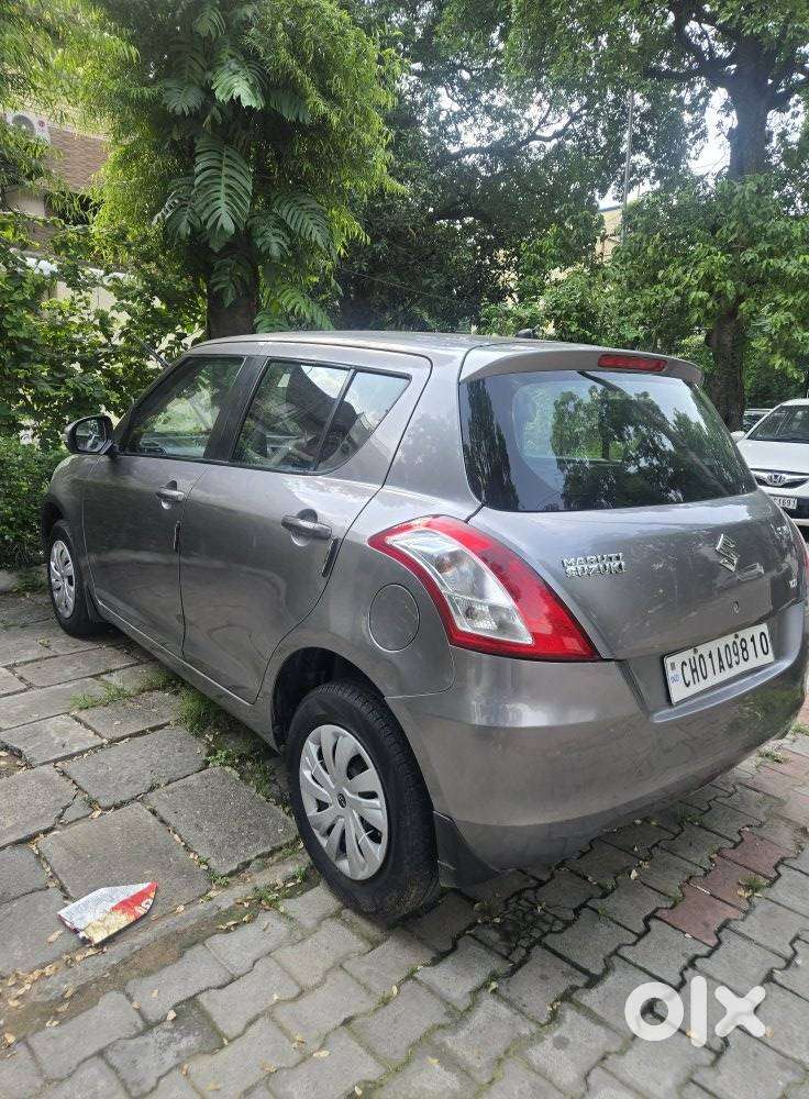 Maruti Suzuki Swift Vxi With Abs, 2012, Petrol