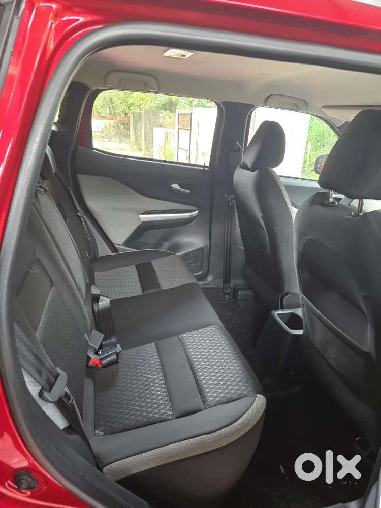 Nissan Magnite 2023 Xv Cvt