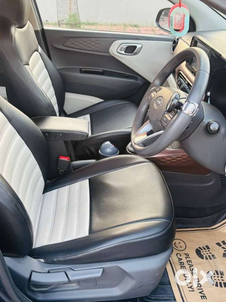 Hyundai Aura Sx (o) Manual, 2022, Petrol