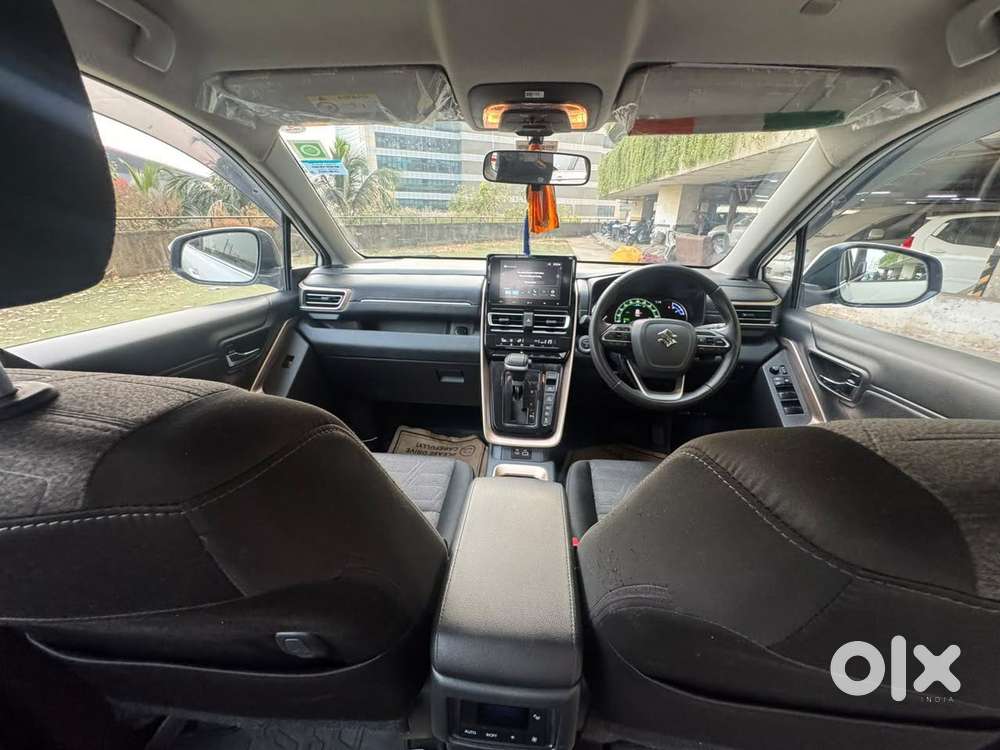 Maruti Suzuki Invicto Zeta Plus 7str, 2025, Electric