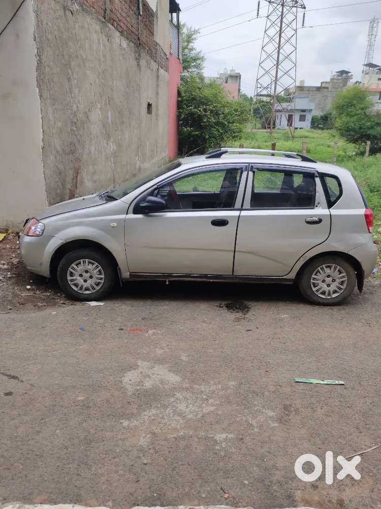 Gadi Ma Koi Kaam Nhi Ha Faltu Ma Rakha Rehta Ha
