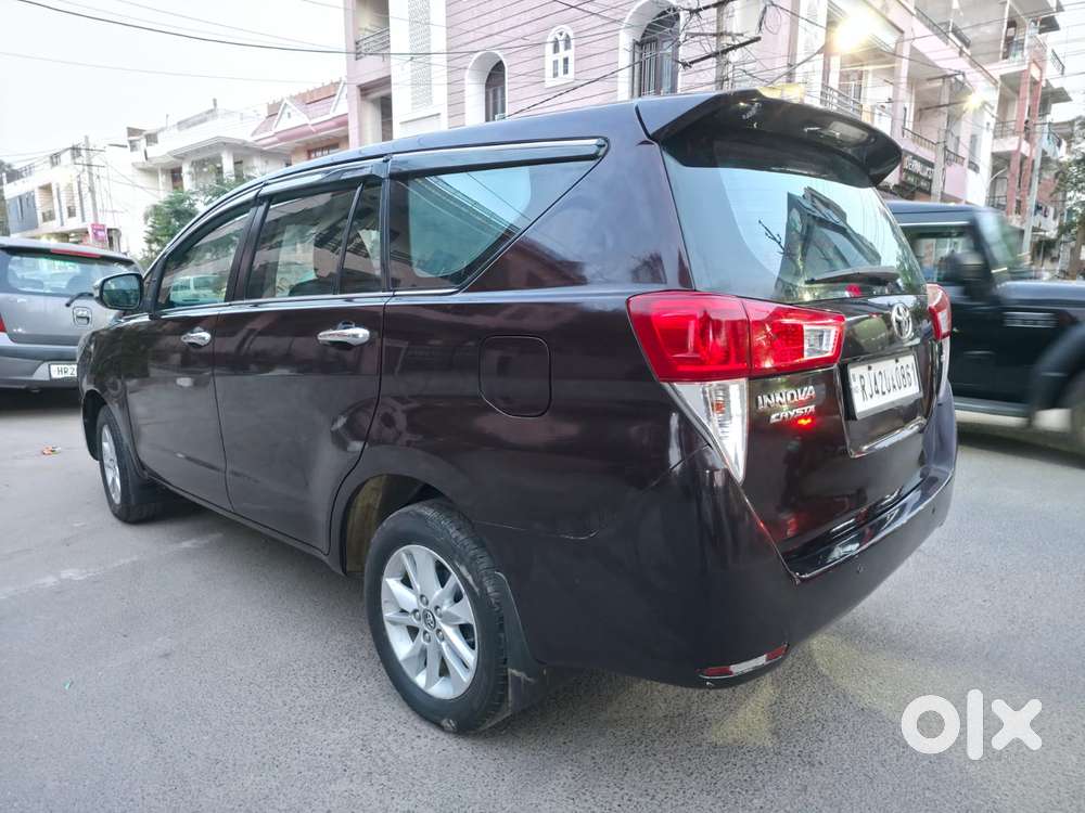 Toyota Innova Crysta 2.8z Automatic, 2017