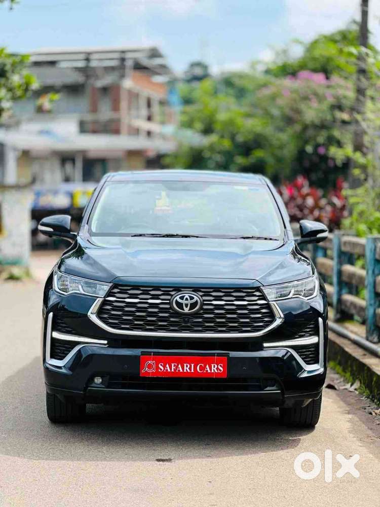 Toyota Innova Hycross 2.0 Zx Hybrid 7 Str, 2023, Petrol
