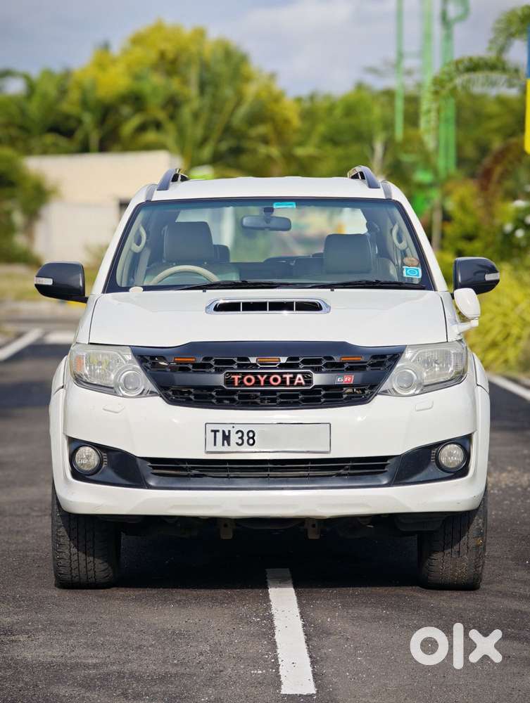 Toyota Fortuner 4x2 Manual, 2013, Diesel