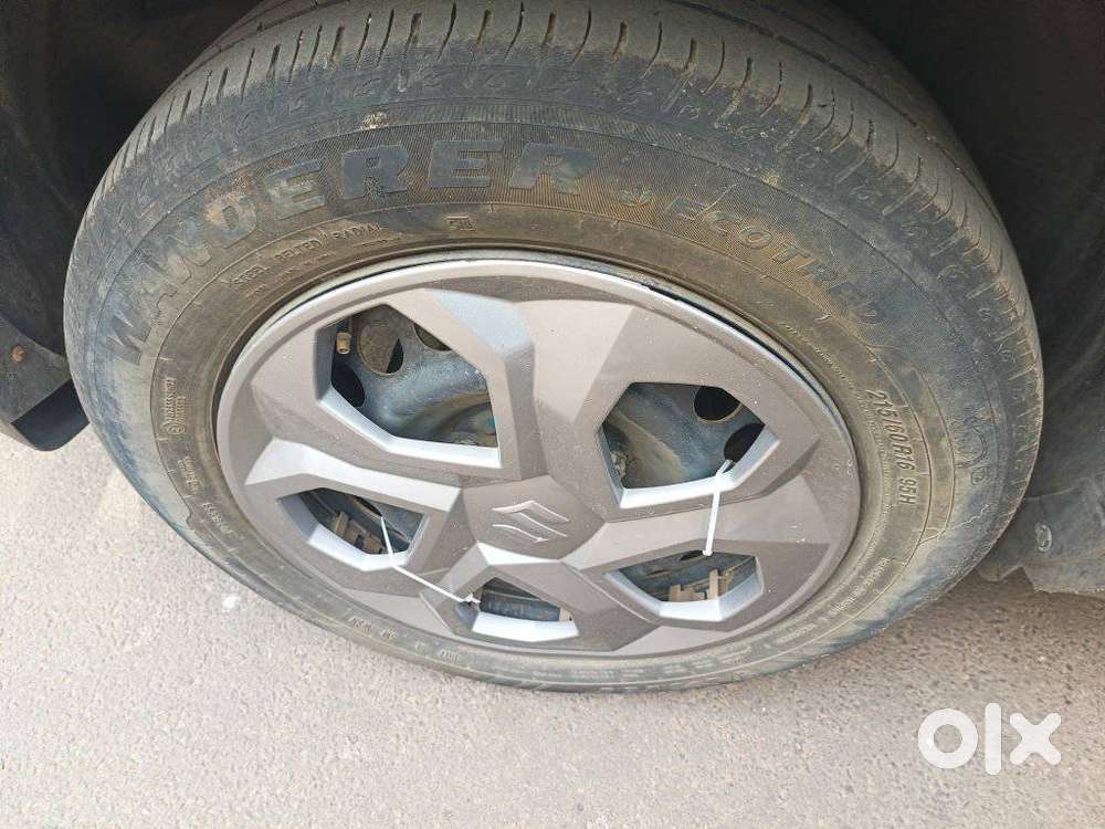 Maruti Suzuki Brezza 1.5 Vxi Smart Hybrid, 2024, Petrol
