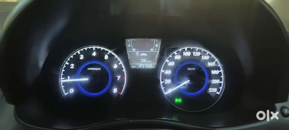 Hyundai Fluidic Verna 1.6 Vtvt Sx, 2011, Petrol