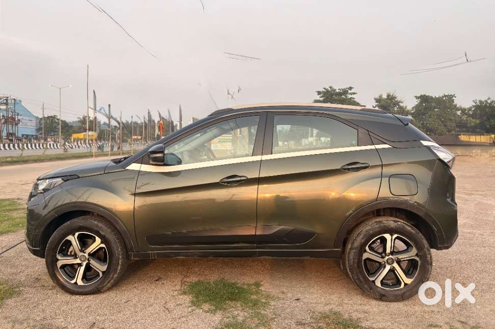Tata Nexon 1.2 Revotron Xza Plus, 2022, Petrol