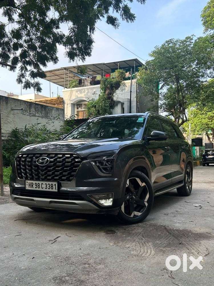 Hyundai Alcazar 2.0 Signature (o) Petrol At 6 Str Dual Tone, 2022, P..