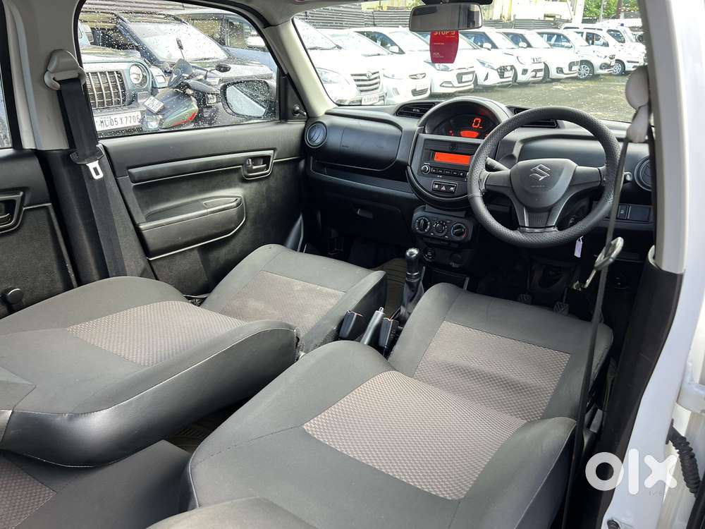 Maruti Suzuki S-presso Vxi, 2022, Petrol