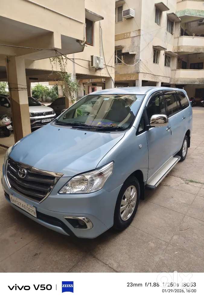 Toyota Innova 2011 Diesel Well Maintained