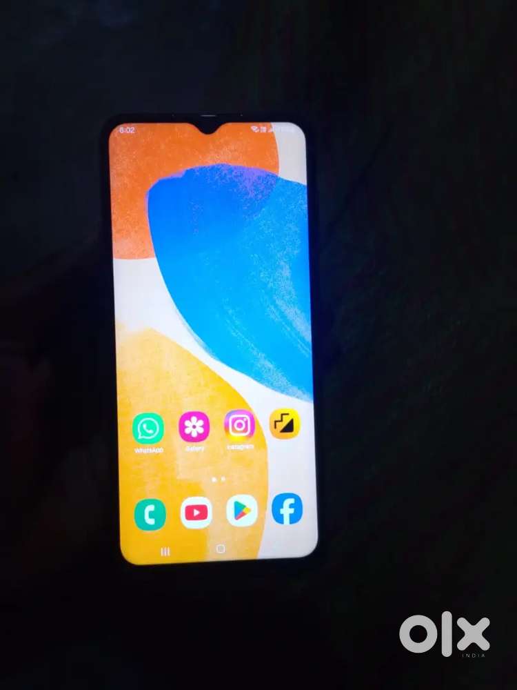 Galaxy F13 4GB raim hai 64 GB phone memory