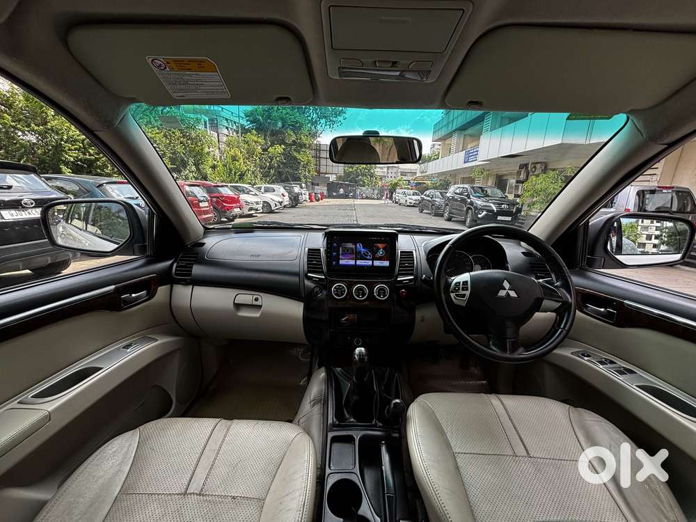 Mitsubishi Pajero Sport 4x4 Dual Tone, 2013, Diesel