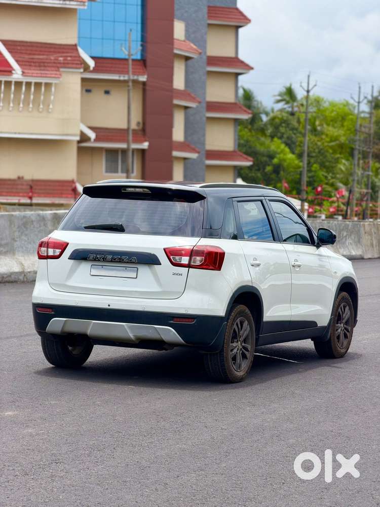 Maruti Suzuki Brezza Zdi+ Dual Tone, 2017, Diesel