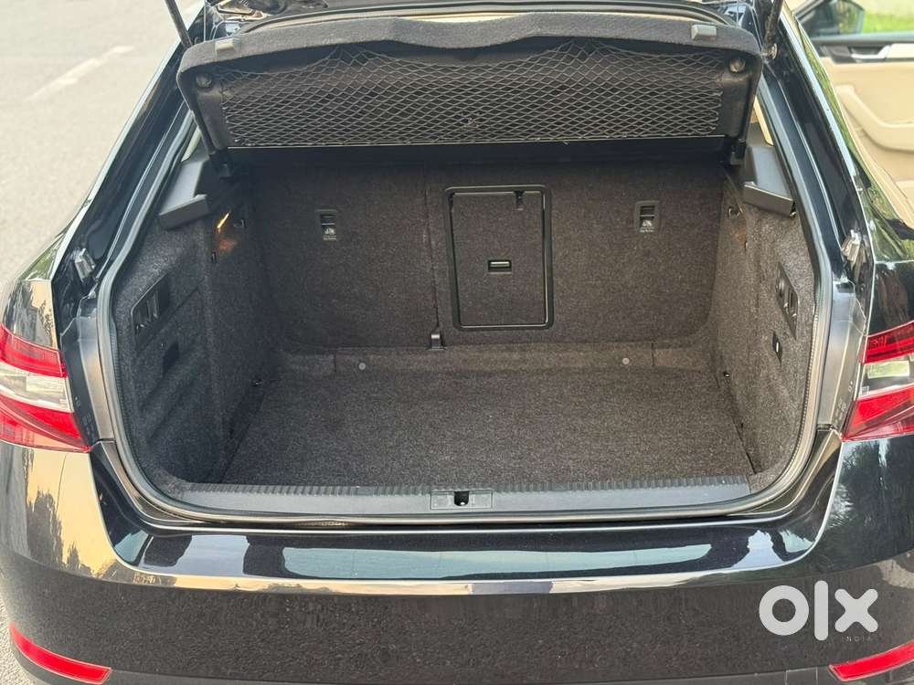 Skoda Superb Style 1.8, 2016, Petrol