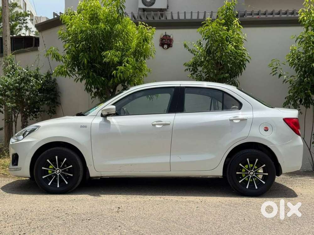 Maruti Suzuki Dzire Vdi Amt, 2017, Diesel