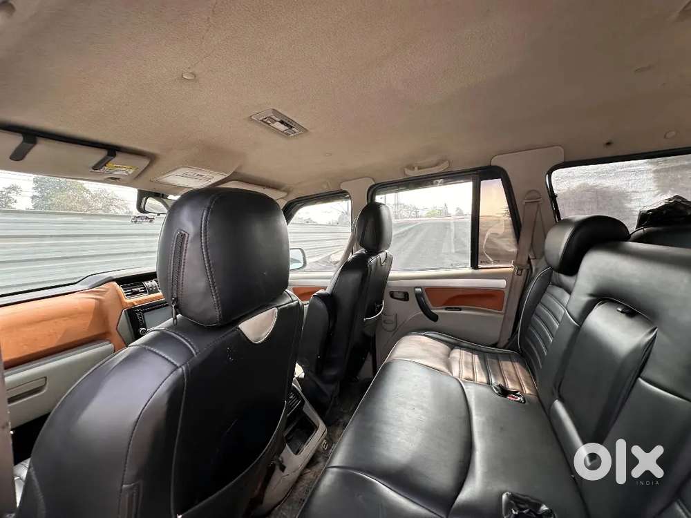 Top Model S11 Black Color