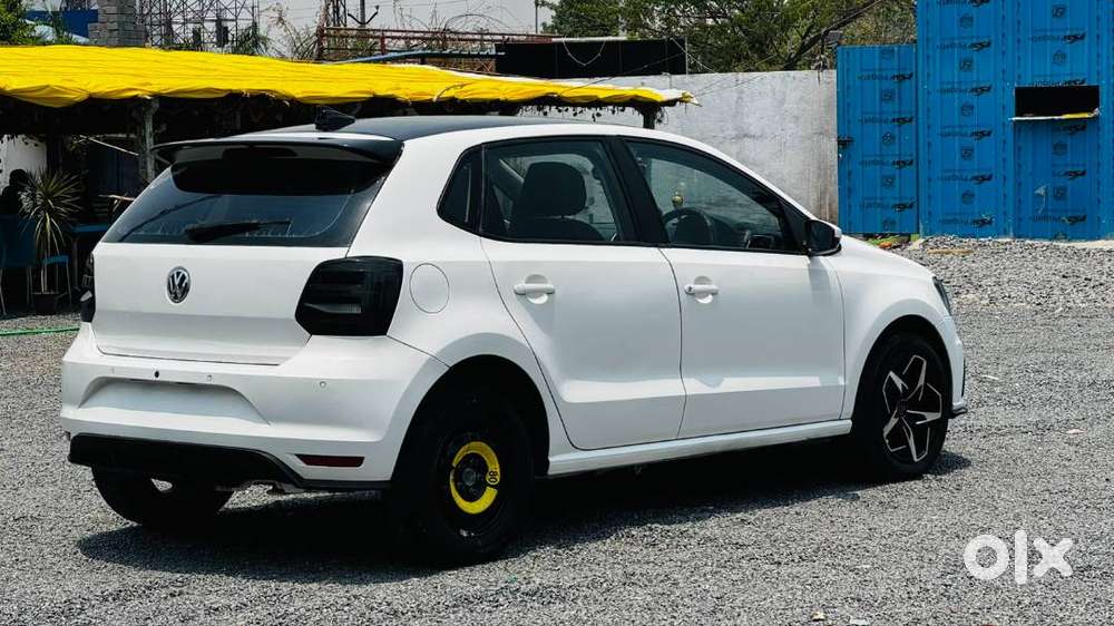 Neat And Well Maintained 2016 Model Manual