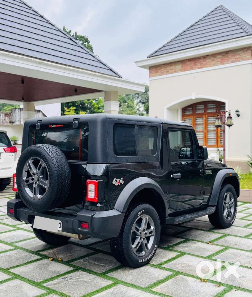 Mahindra Thar Petrol 2023