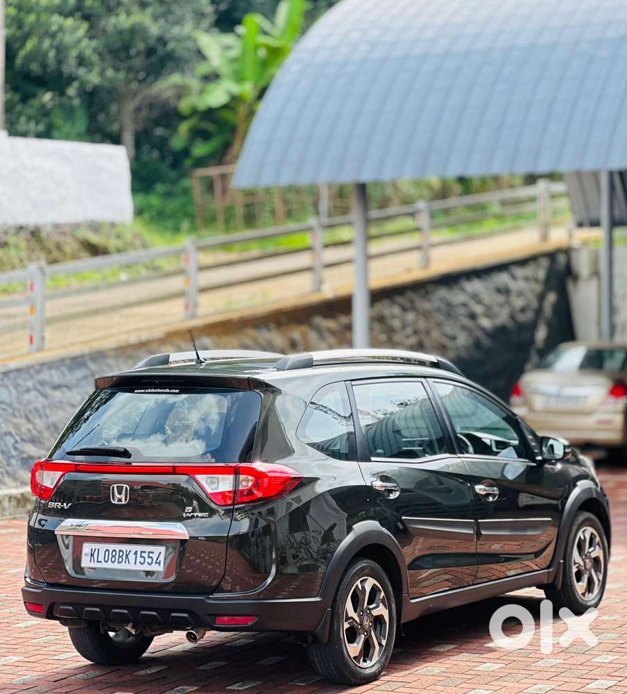 Honda Br-v Style Edition V Cvt, 2016, Petrol