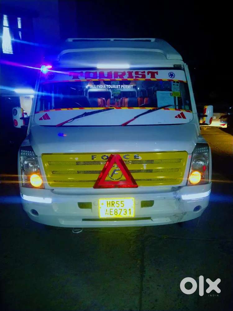 Force Motors 25 Seater Ac Traveller