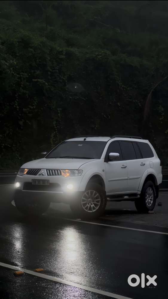 Mitsubishi Pajero Sport 2012 Diesel Car