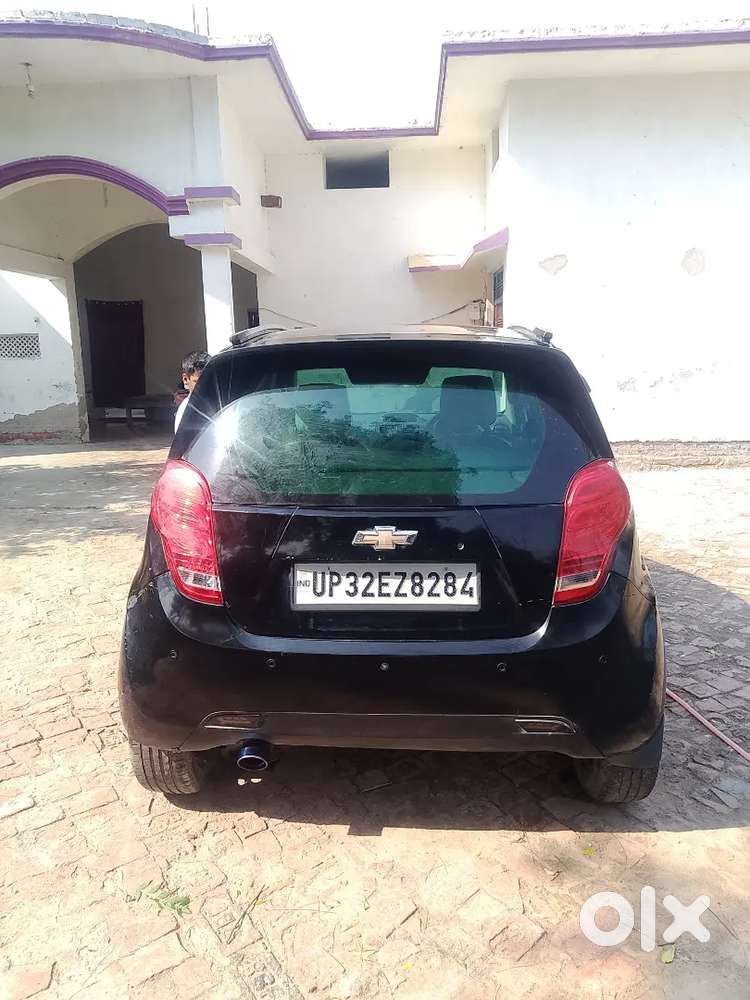 Beat Car Go To Right