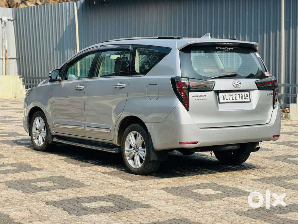 Toyota Innova Crysta