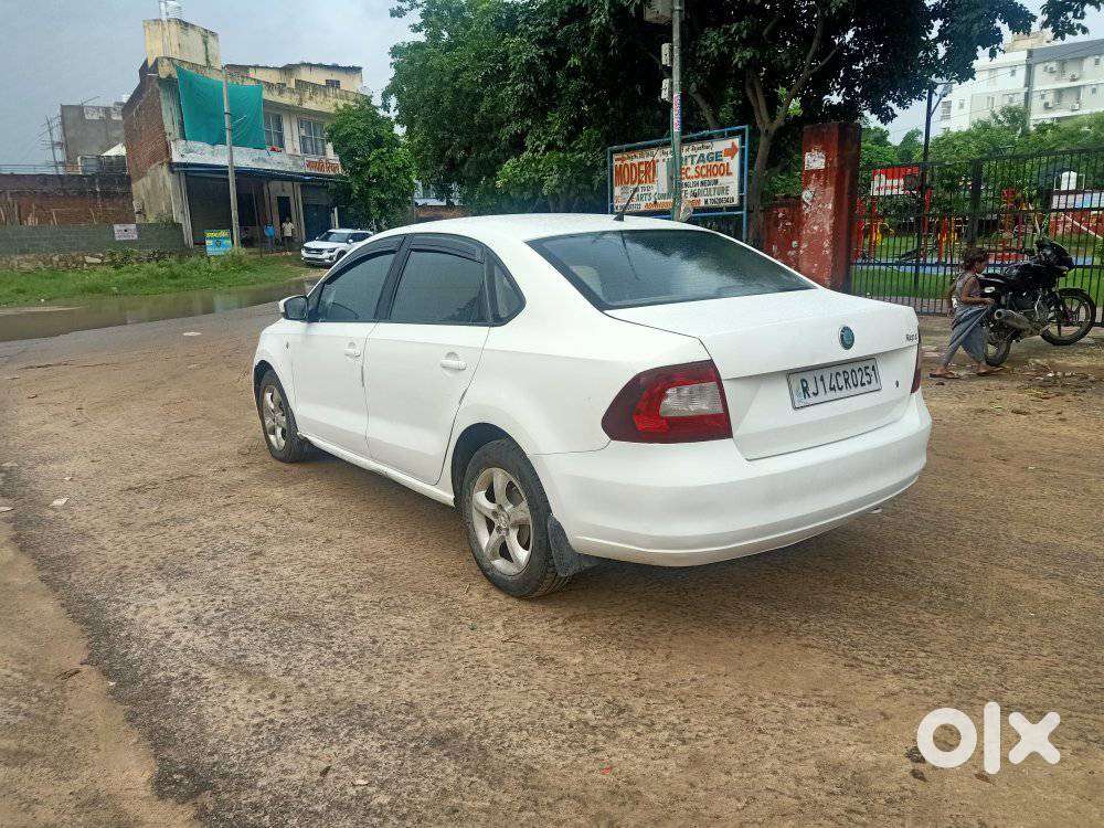 Skoda Rapid 1.5 Tdi Cr Elegance Plus, 2012, Diesel