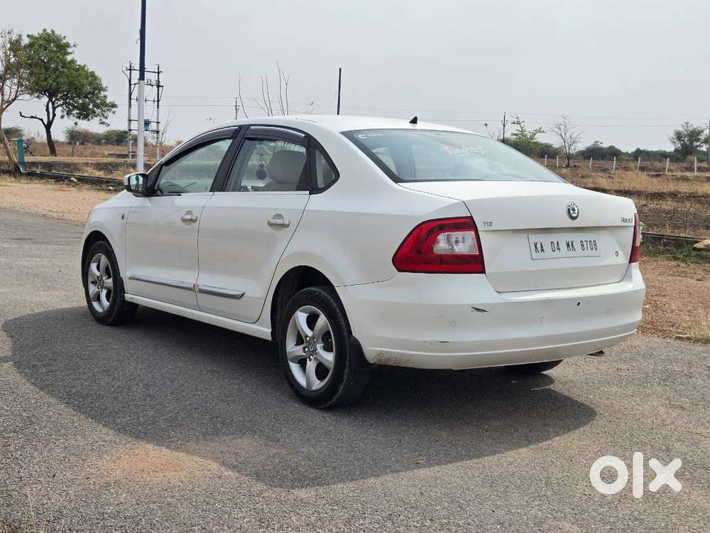 Extra Fitting Andriod System ,70 Tyre ,good Condition