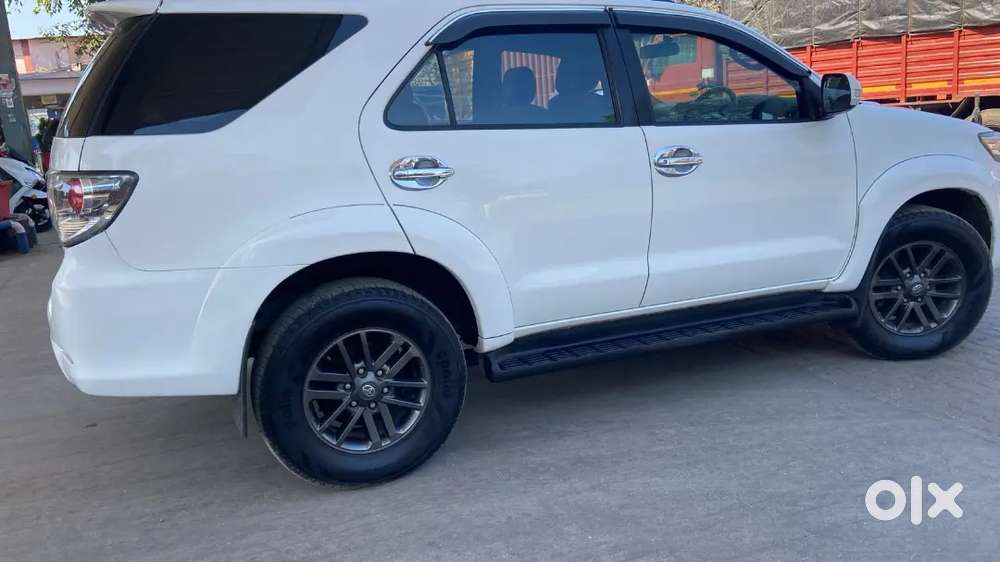 Toyota Fortuner 2012 Diesel 150000 Km Driven