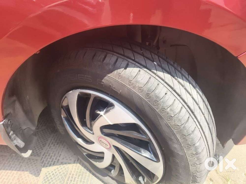 Tata Tiago 1.2 Revotron Xt (o), 2018, Petrol