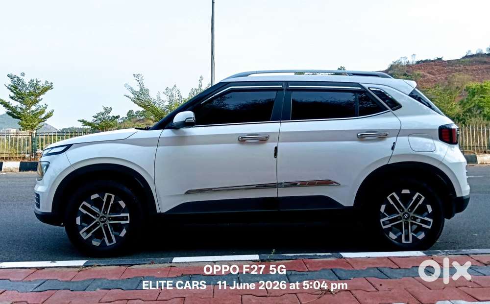 Hyundai Venue Sx Mt, 2023, Petrol