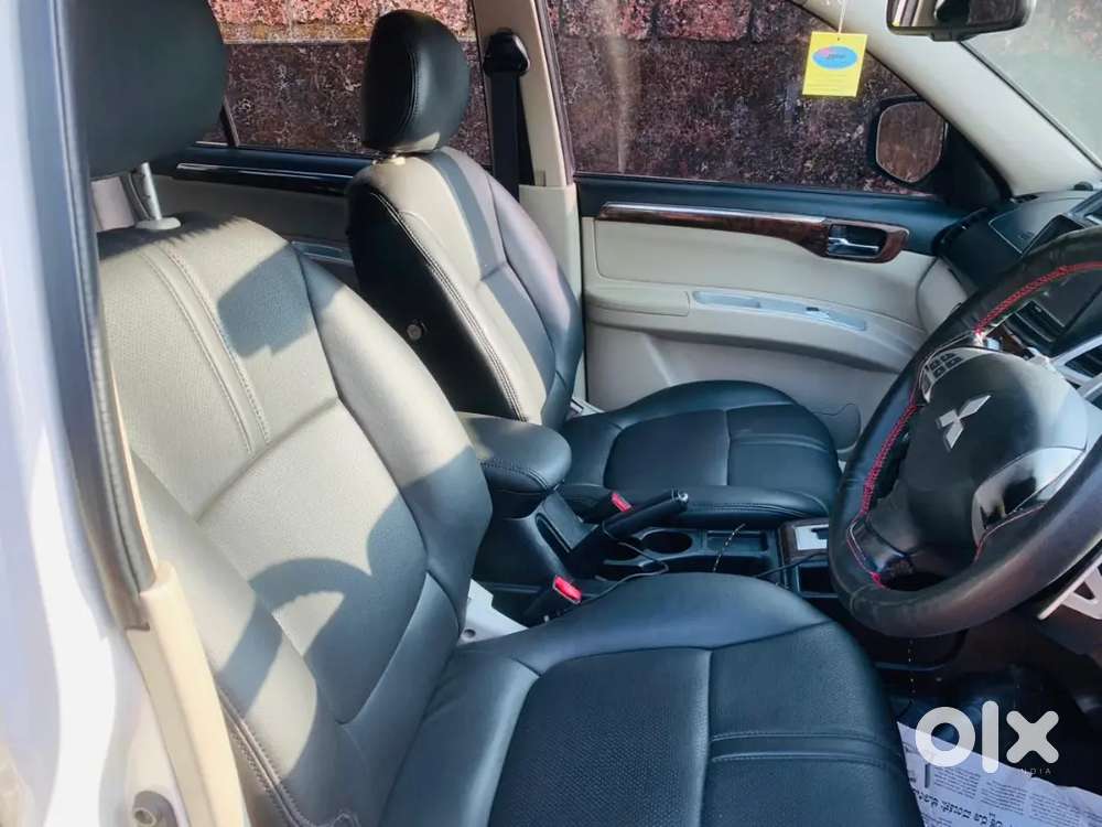 Mitsubishi Pajero Sport 2015