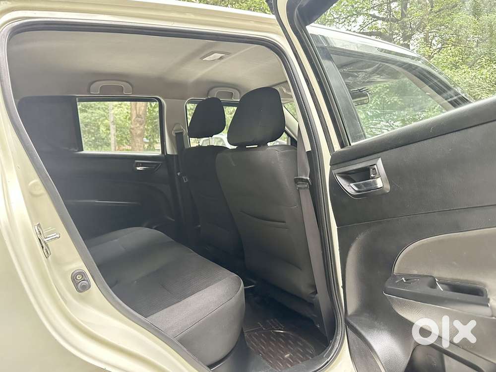 Maruti Suzuki Swift Vxi Abs Bsiv, 2014, Petrol