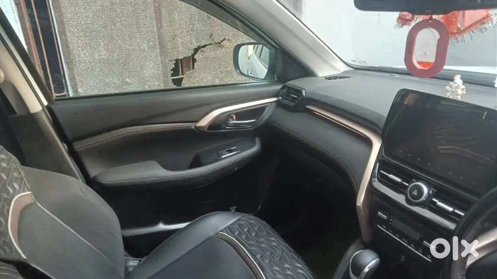 Maruti Suzuki Grand Vitara 2025 Petrol 28000 Km Driven