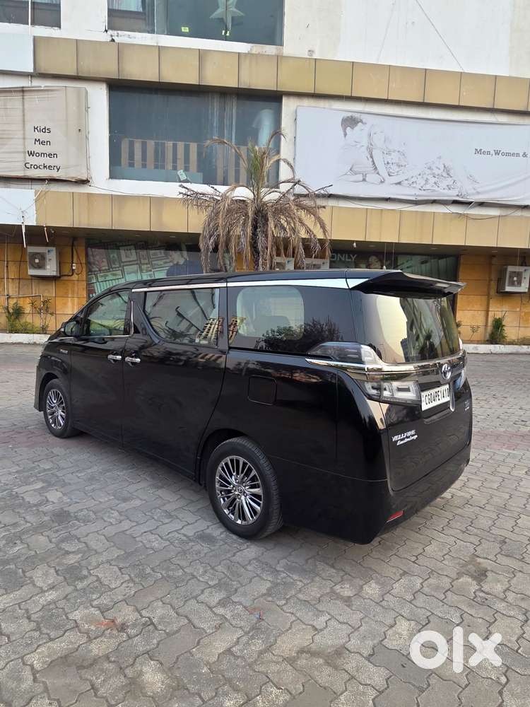 Toyota Vellfire Vip – Executive Lounge, 2023