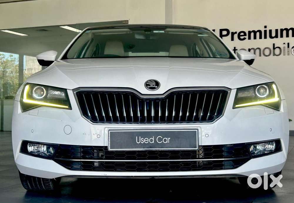Skoda Superb Style 1.8 Tsi At, 2018, Petrol