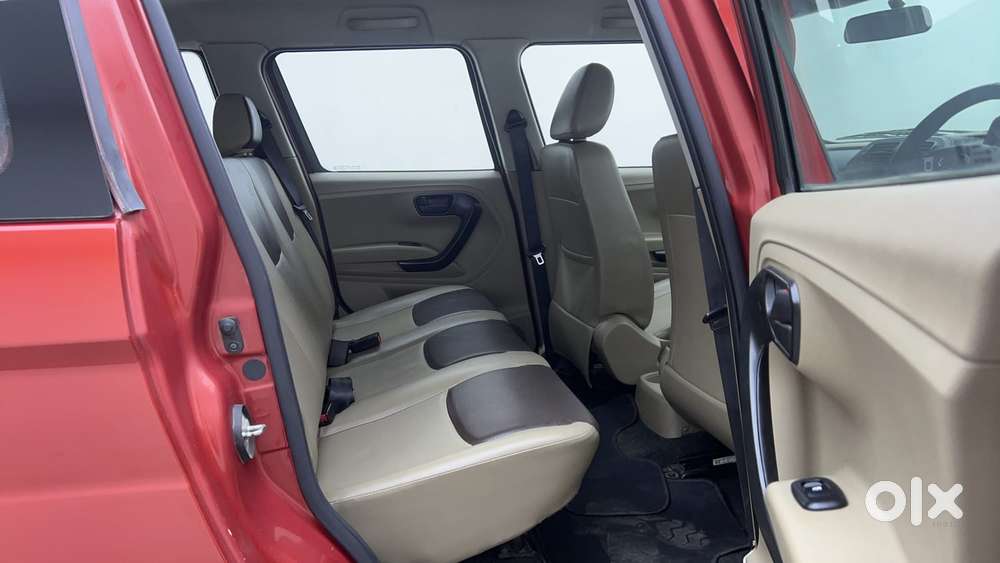 Mahindra Tuv 300 T4 Plus, 2018, Diesel