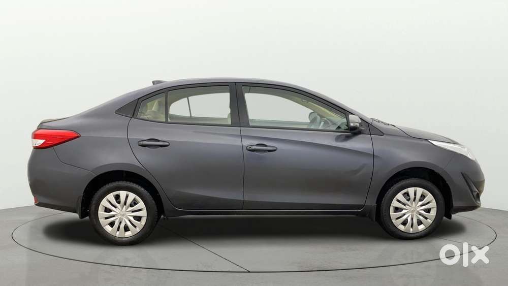 Toyota Yaris G Cvt, 2018, Petrol