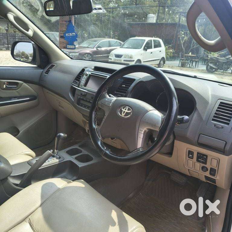 Toyota Fortuner 3.0 4x2 Automatic, 2013, Diesel