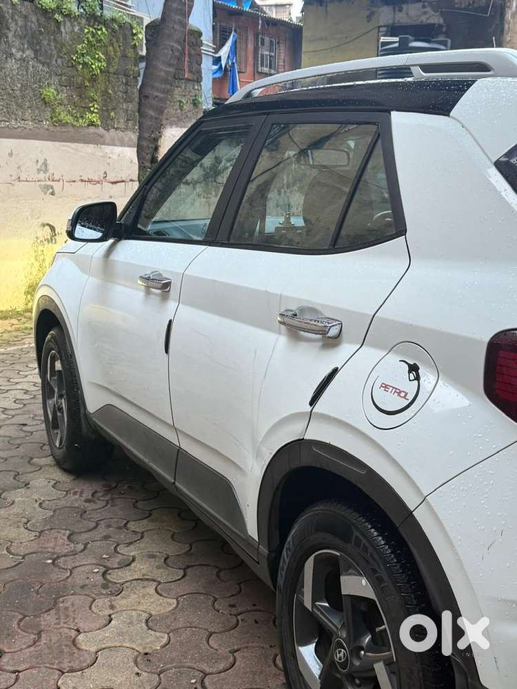 Hyundai Venue 2019 Petrol 44000 Km Driven