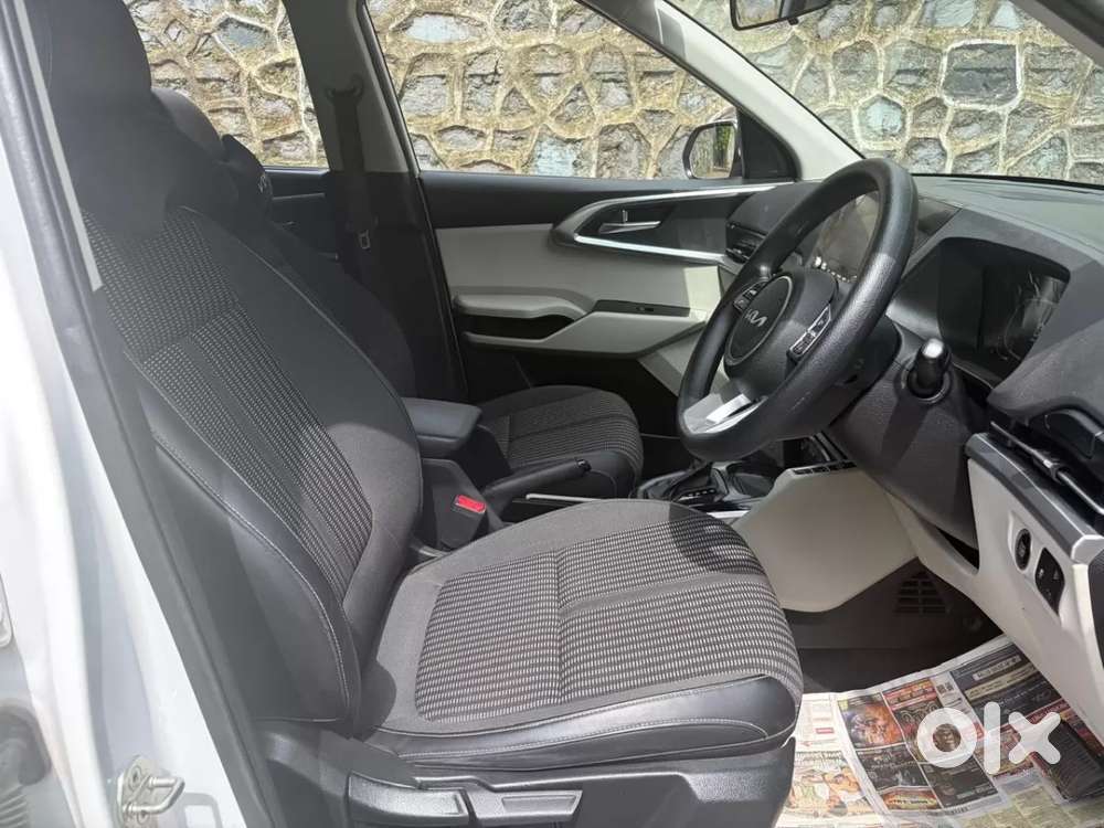 Kia Carens 1.4 Prestige Plus Turbo Dct 7 Str, 2022, Petrol
