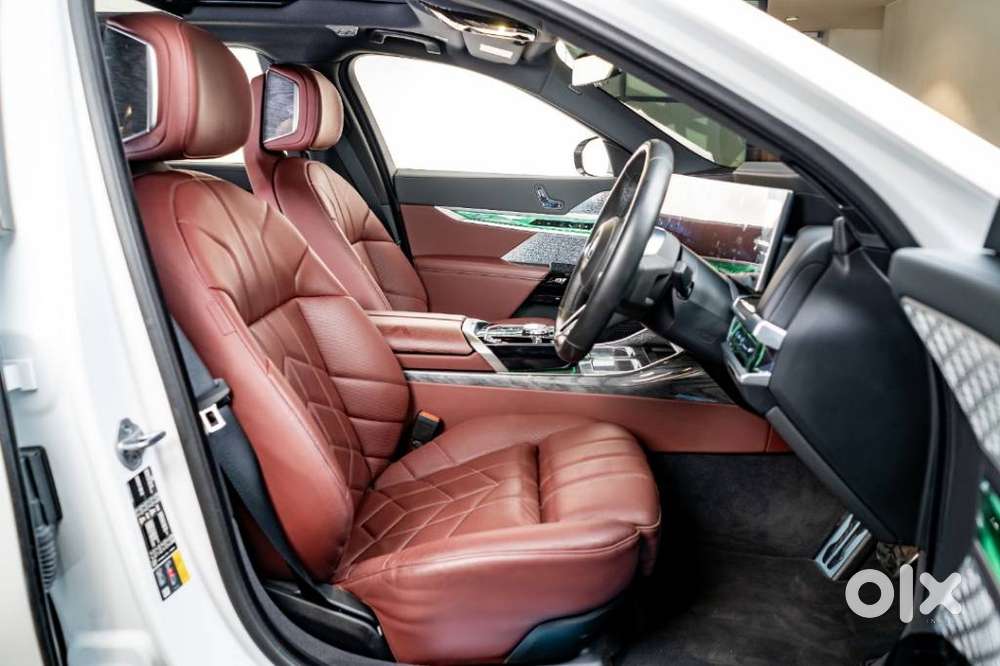 Bmw I7 Xdrive60, 2025, Electric