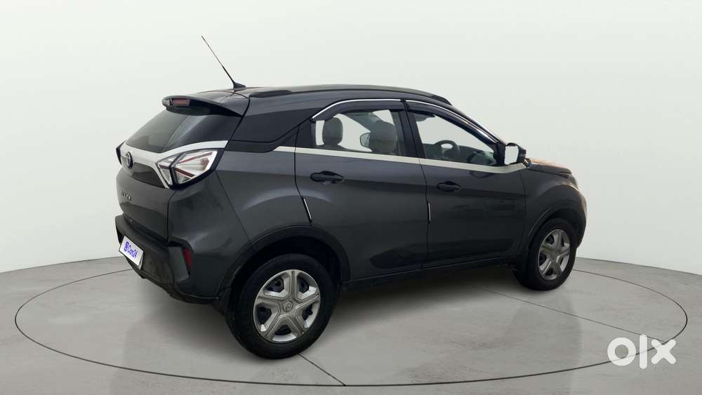 Tata Nexon 1.5 Revotorq Xma Amt (s), 2021, Petrol