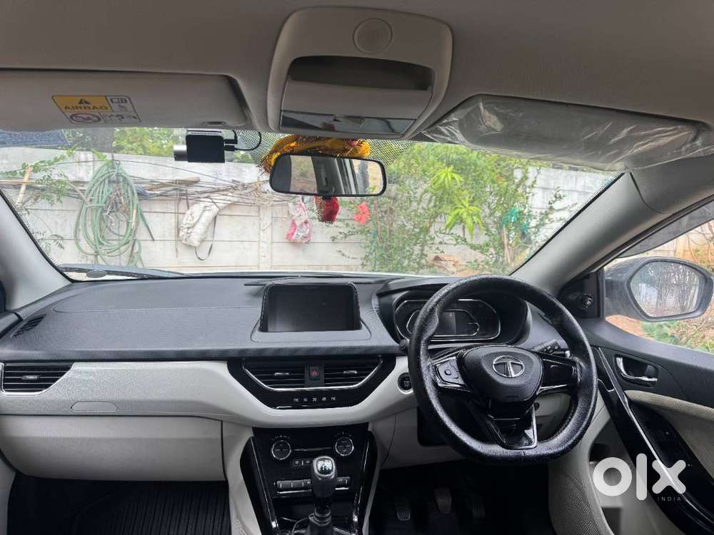 Tata Nexon Xz+ Petrol Mt 2022  25k Km  Single Owner  Tata Serviced