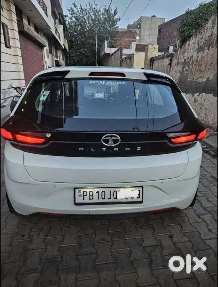 Tata Altroz 2023 Petrol 52000 Km Driven