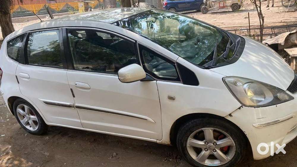 Honda Jazz 2011 Cng & Hybrids 81000 Km Driven