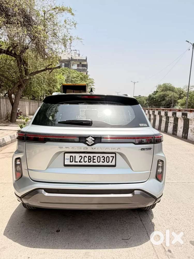 Maruti Suzuki Grand Vitara 1.5 Alpha Plus Dual Tone Intelligent Hybr..